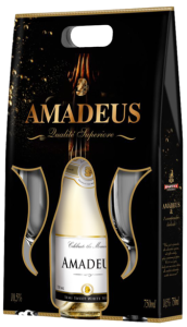 Amadeus Пенливо вино Подаръчен комплект с 2 чаши 0.75л